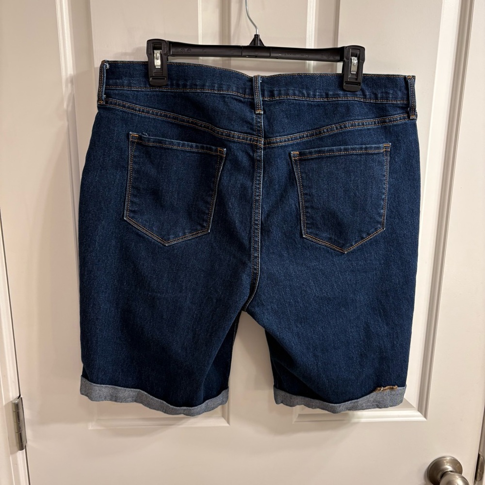 Old Navy Indigo Denim Shorts - Picture 3 of 4